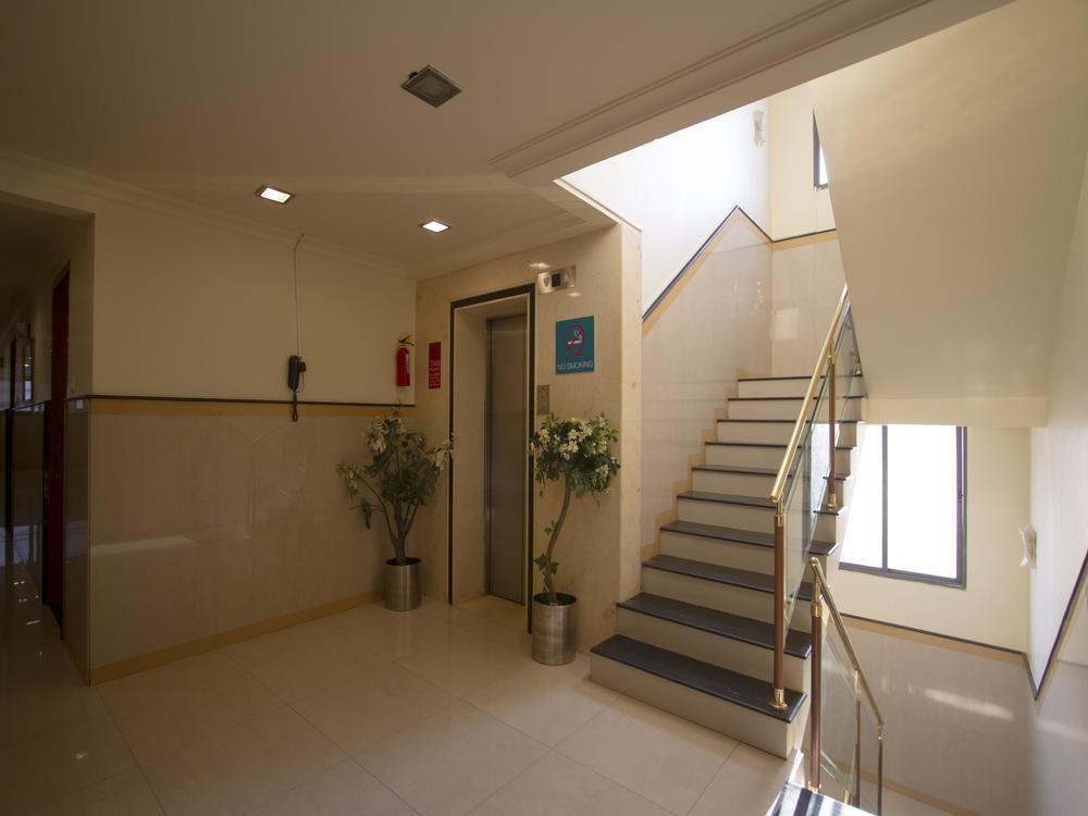 Oyo Rooms Indiranagar 100 Ft Road บังกาลอร์ ภายนอก รูปภาพ