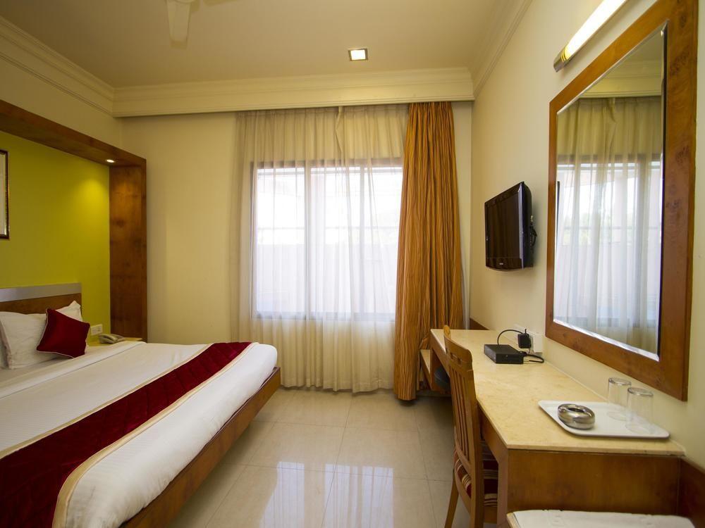 Oyo Rooms Indiranagar 100 Ft Road บังกาลอร์ ภายนอก รูปภาพ