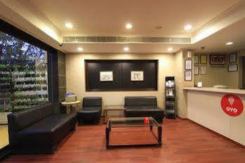 Oyo Rooms Indiranagar 100 Ft Road บังกาลอร์ ภายนอก รูปภาพ